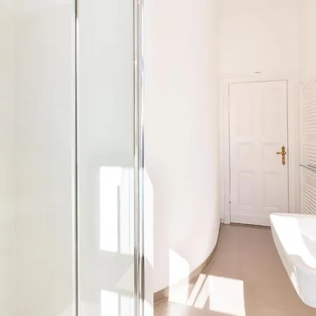 Grosszuegige Designer- Luxuswohnung Fuer 2 Personen In Stilvoller Altbauvilla * Ostseebad Heringsdorf