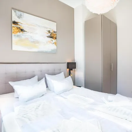 Grosszuegige Designer- Luxuswohnung Fuer 2 Personen In Stilvoller Altbauvilla * Ostseebad Heringsdorf